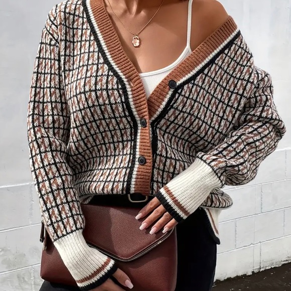 NWOT Shawnee cardigan blown/black/cream. Sold out online for $42. - Picture 3 of 9